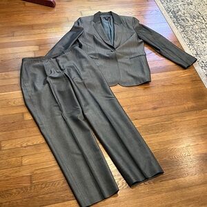 Ann Taylor Women's Gray Pantsuit
